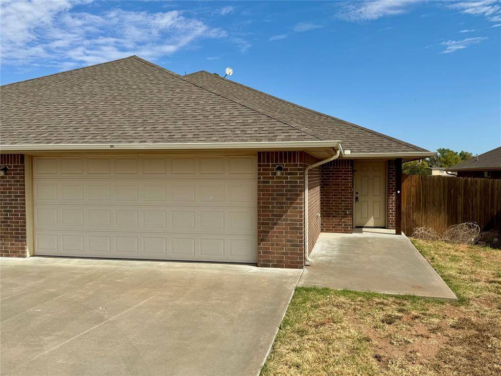 1607 E Lawter RD, Weatherford, OK 73096