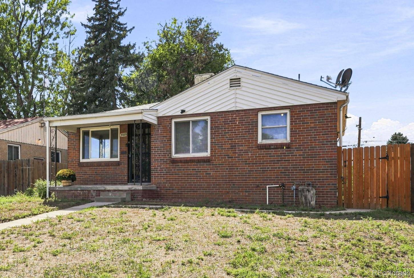 3223 Newport ST, Denver, CO 80207