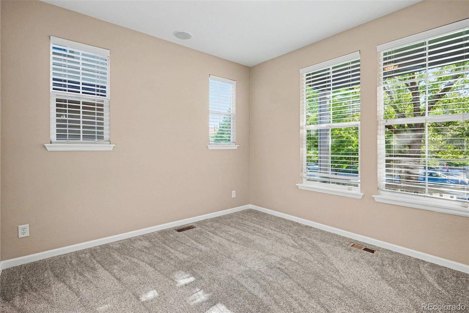 1372 S Duquesne CT, Aurora, CO 80018
