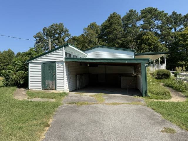 10375 N Tidwell Rd, Bon Aqua, TN 37025