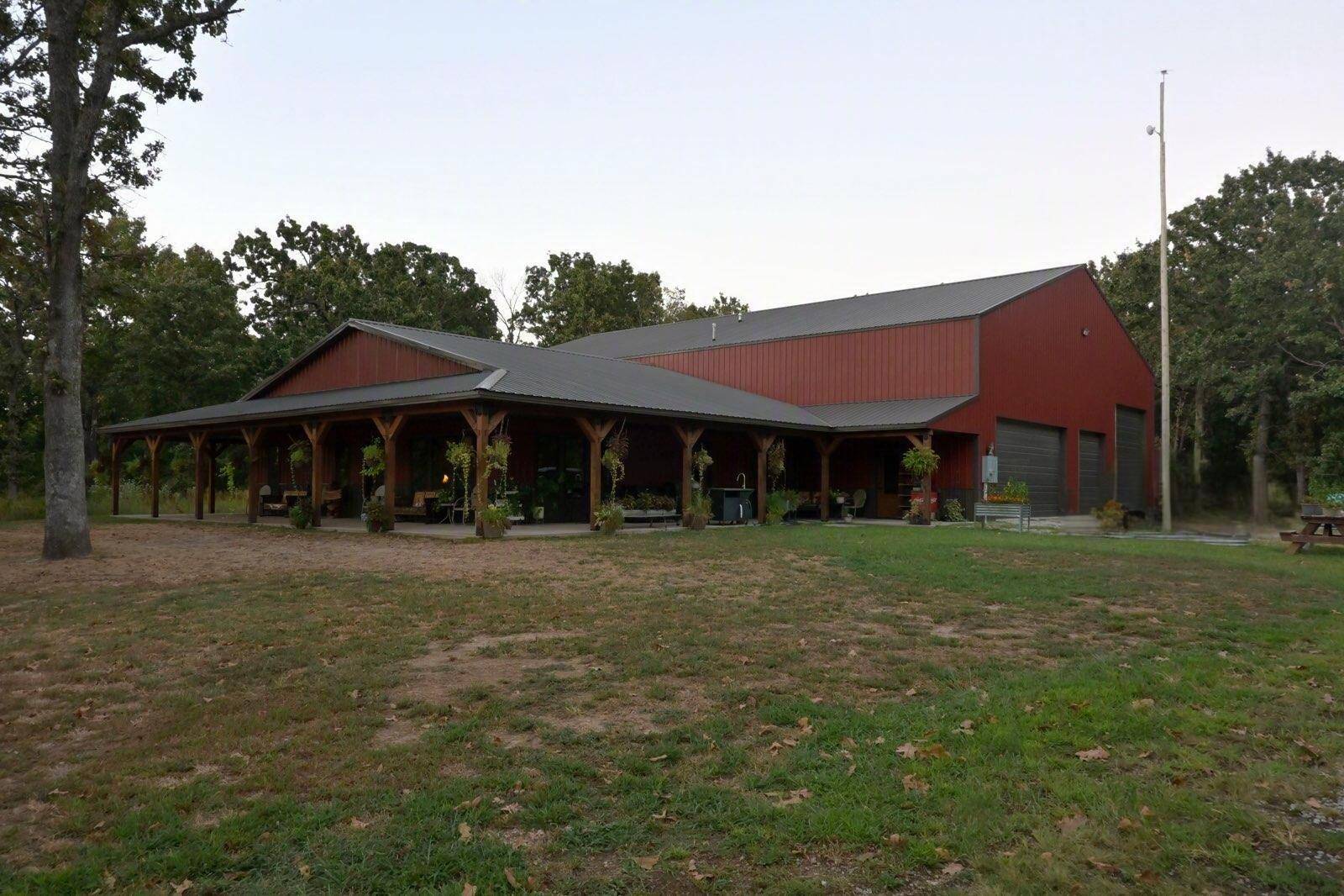 8309 Nighthawk RD, Neosho, MO 64850