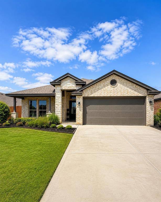 1420 Quail Creek Drive, Cleburne, TX 76033