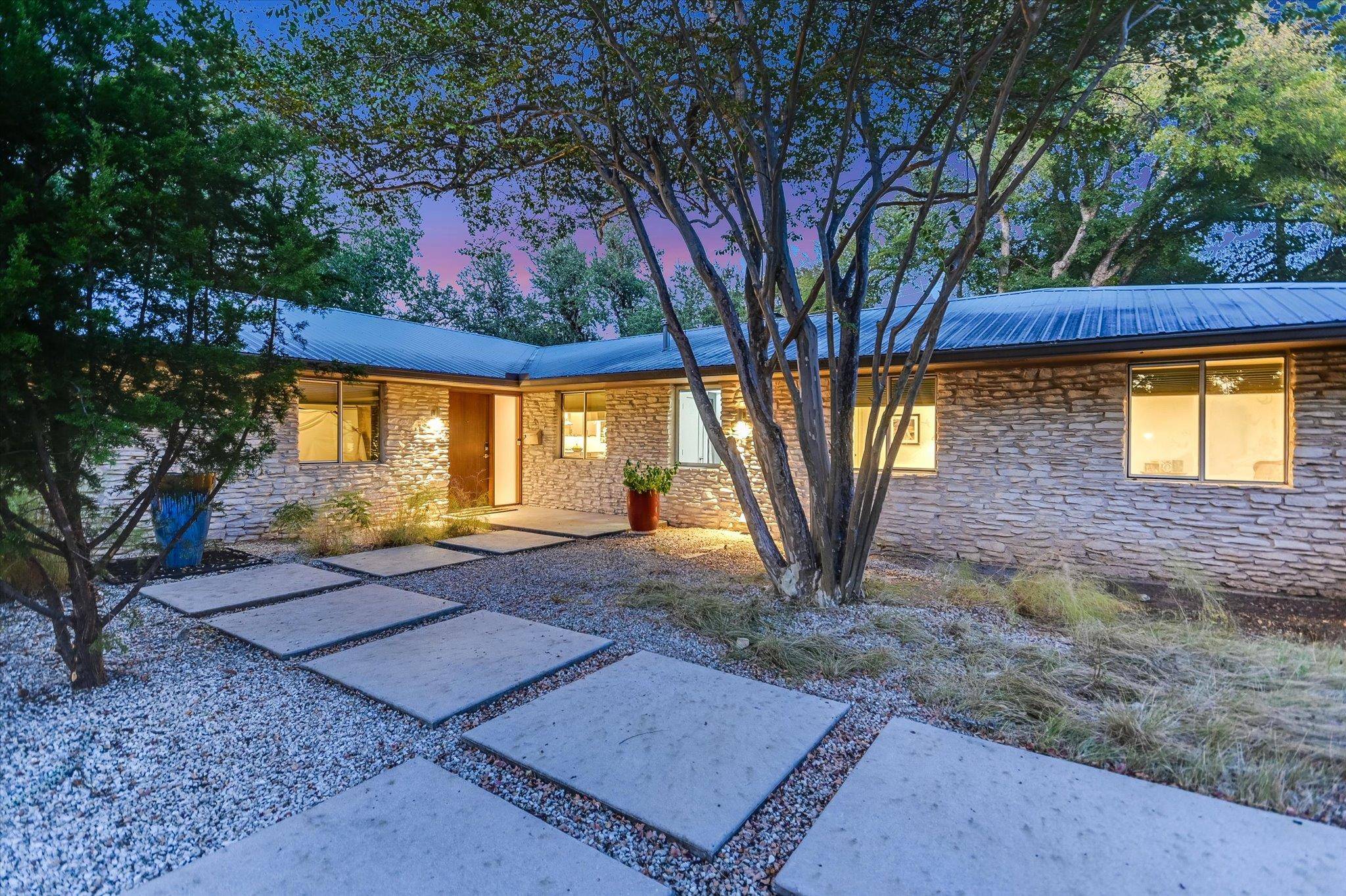 7101 Sungate DR, Austin, TX 78731