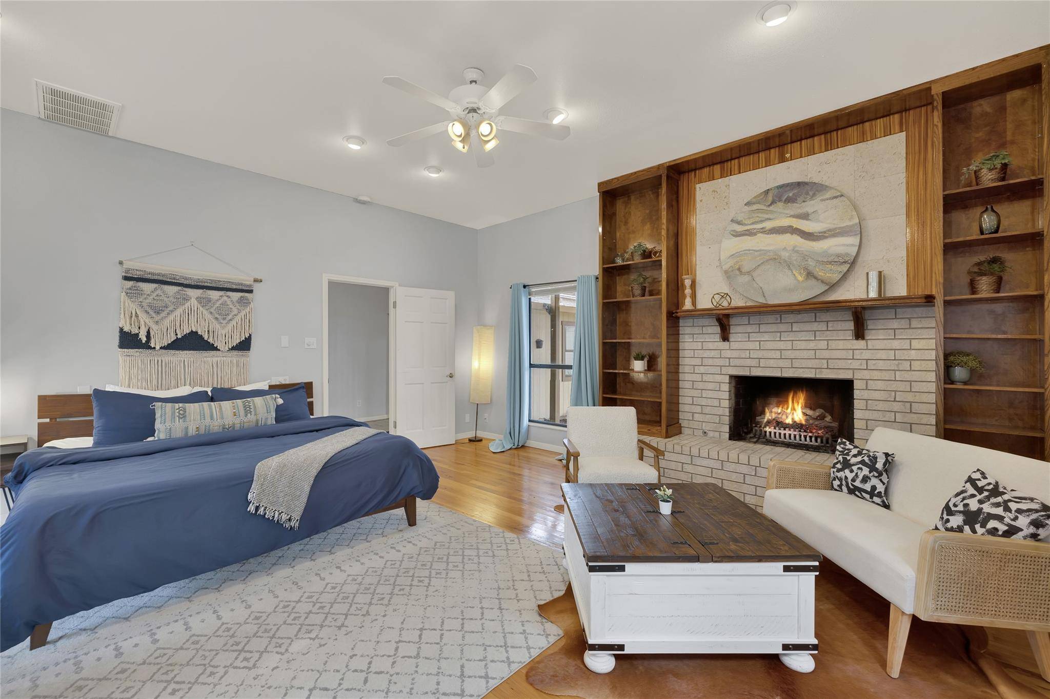 217 W Driftwood DR, Fredericksburg, TX 78624