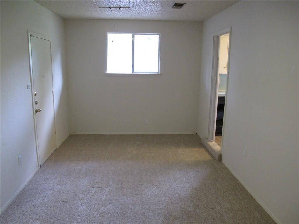 1213 S Meadows DR, Austin, TX 78758
