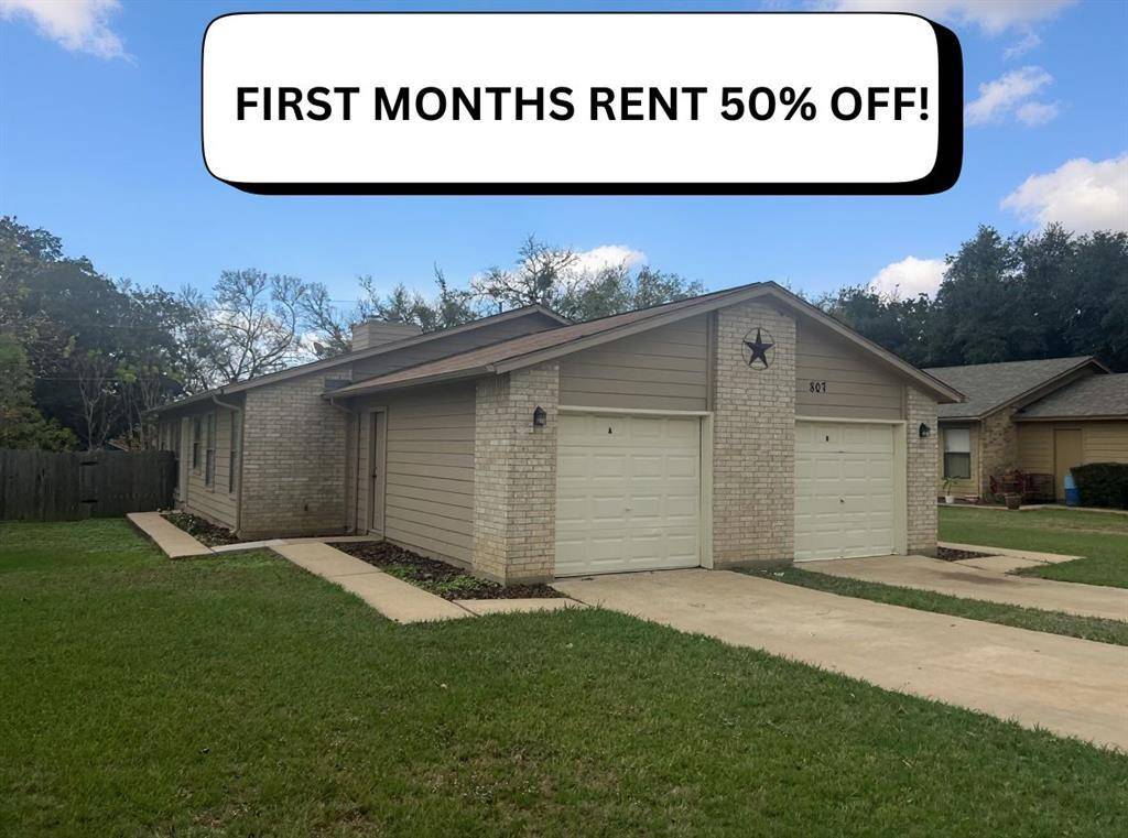 807 Lloyd LN #A, Elgin, TX 78621