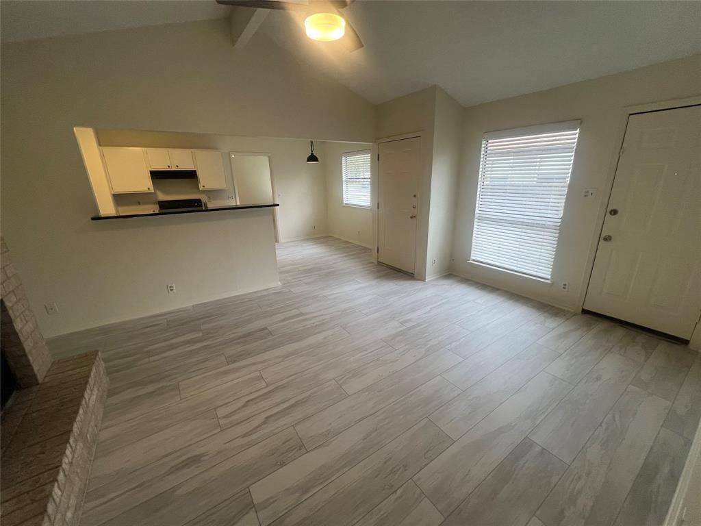 807 Lloyd LN #A, Elgin, TX 78621