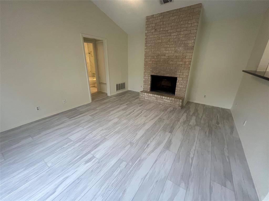 807 Lloyd LN #A, Elgin, TX 78621