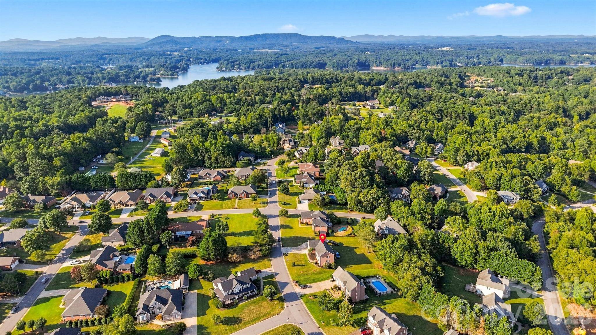 4948 Betty DR NE, Hickory, NC 28601