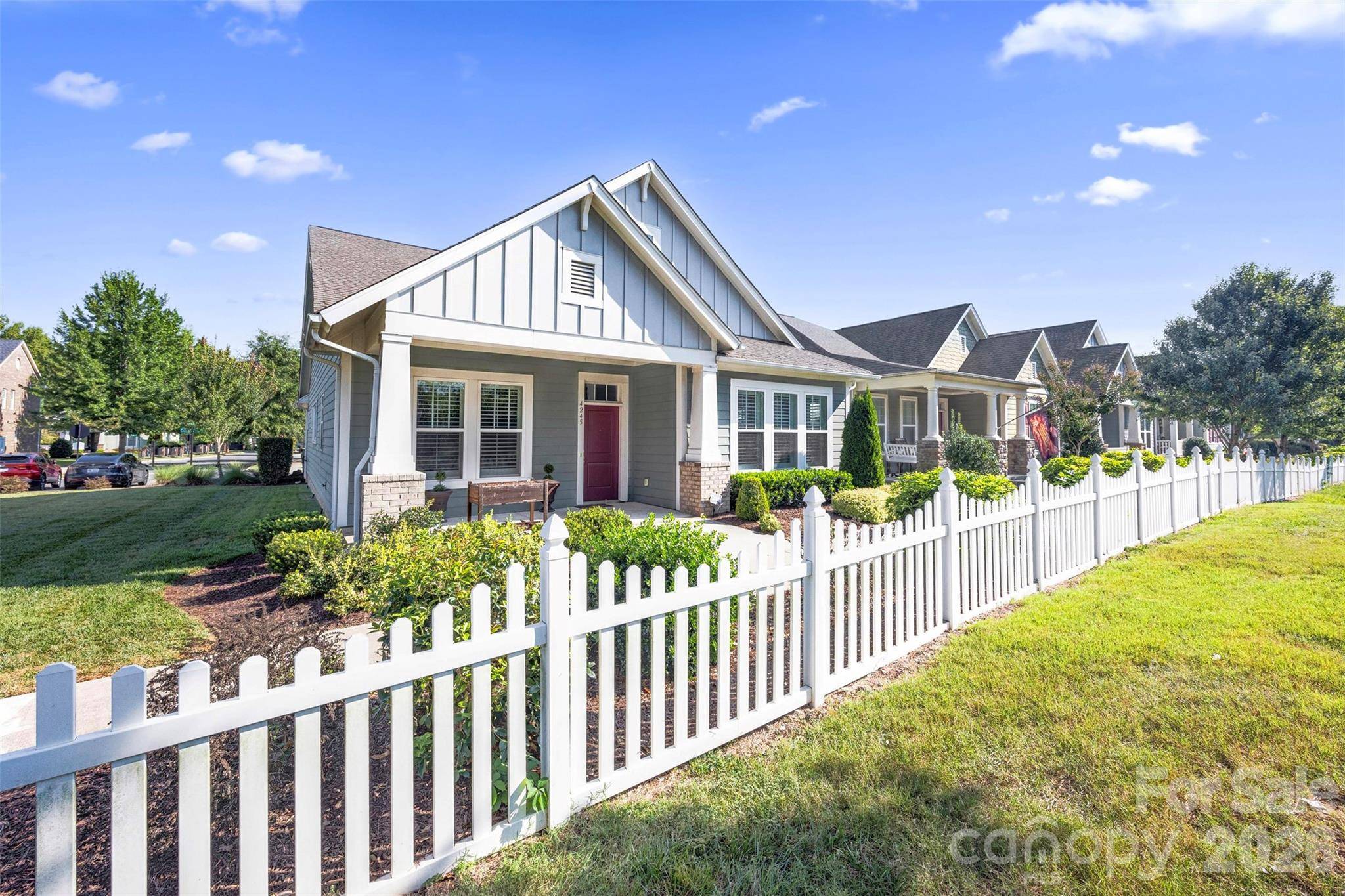 4245 Courtly LN, Belmont, NC 28012