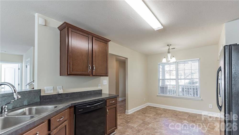 105 Ashmont DR #1, Kannapolis, NC 28081