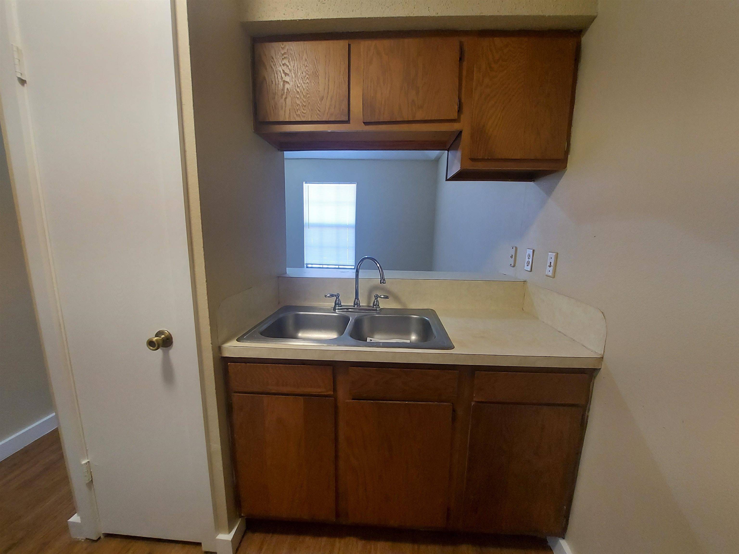 1016 Ninth Street, Marble Falls, TX 78654