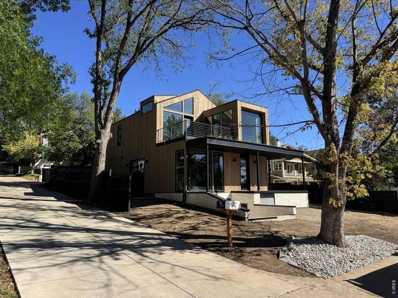 2445 Bluff, Boulder, CO 80304