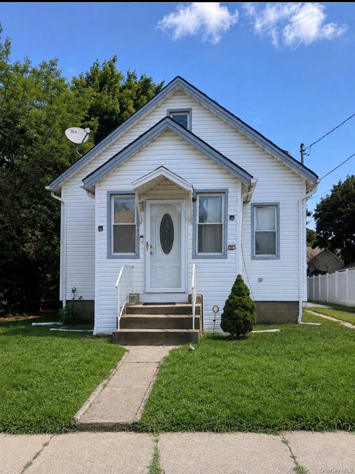 133 Union ST, Freeport, NY 11520