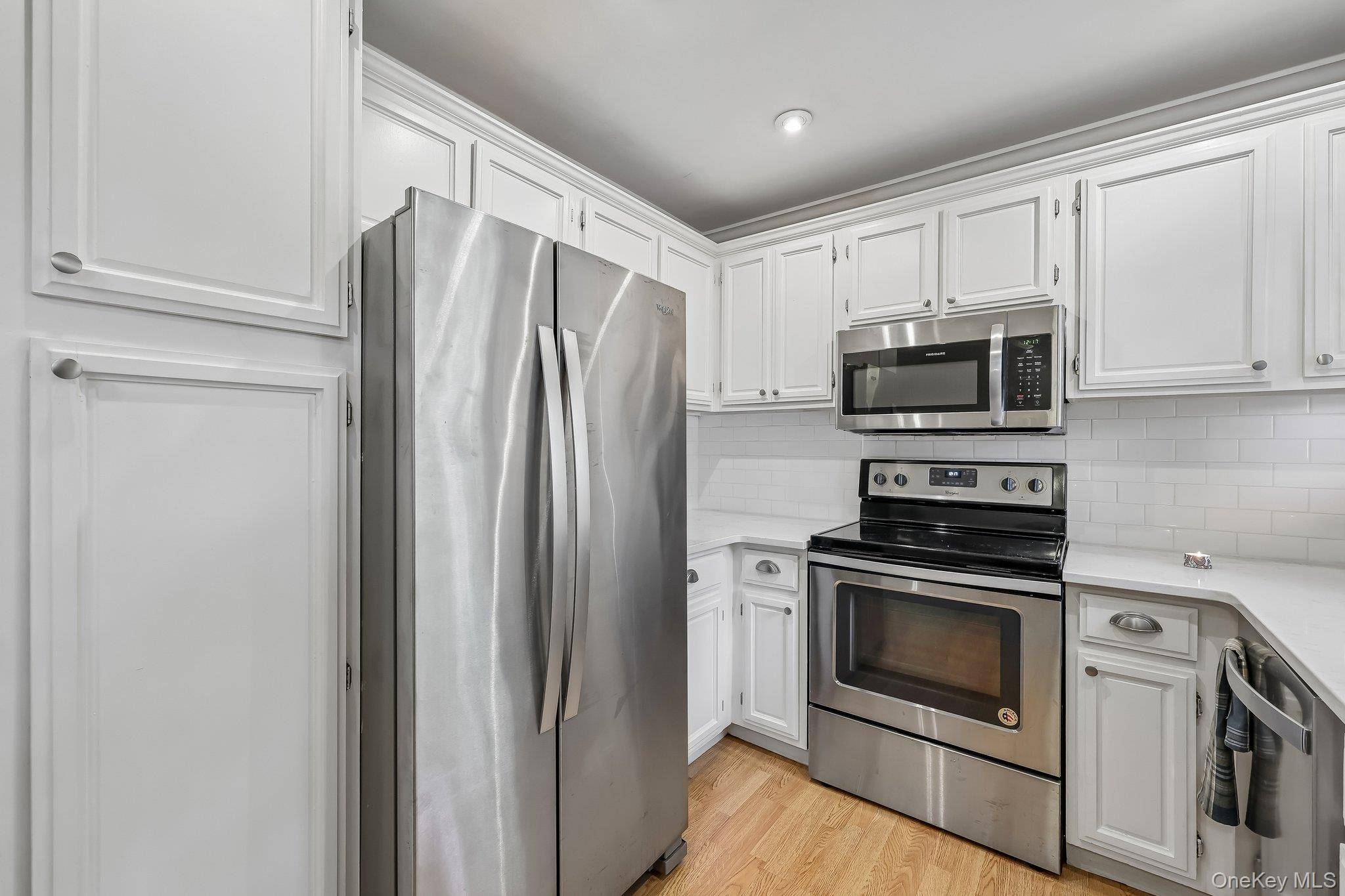 433 Sierra Vista LN, Valley Cottage, NY 10989
