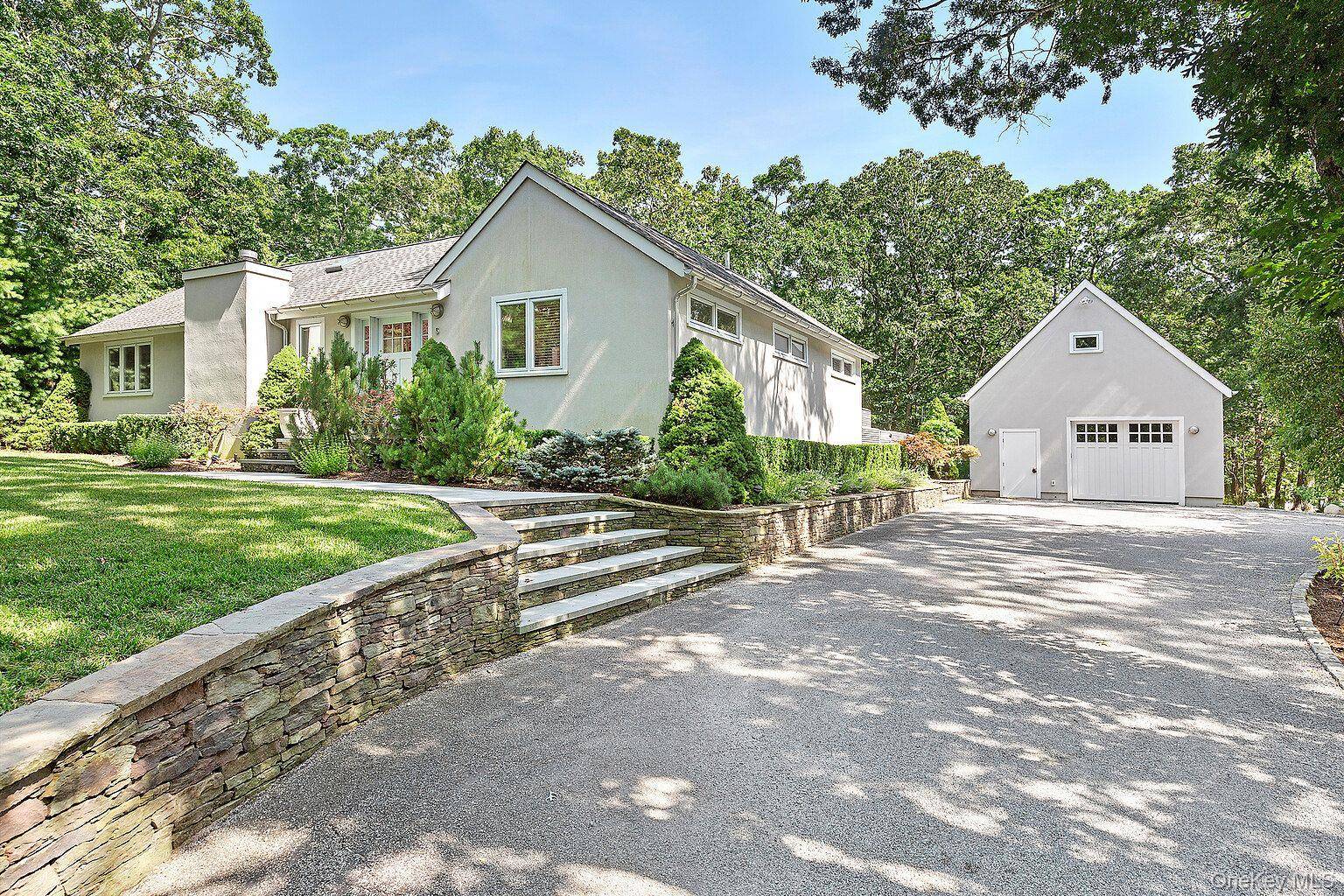 5 Rowman CT, East Hampton, NY 11937