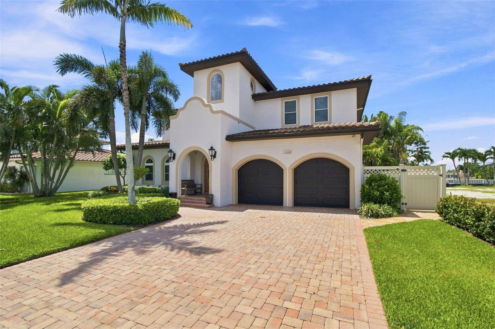11220 8TH ST E, Treasure Island, FL 33706