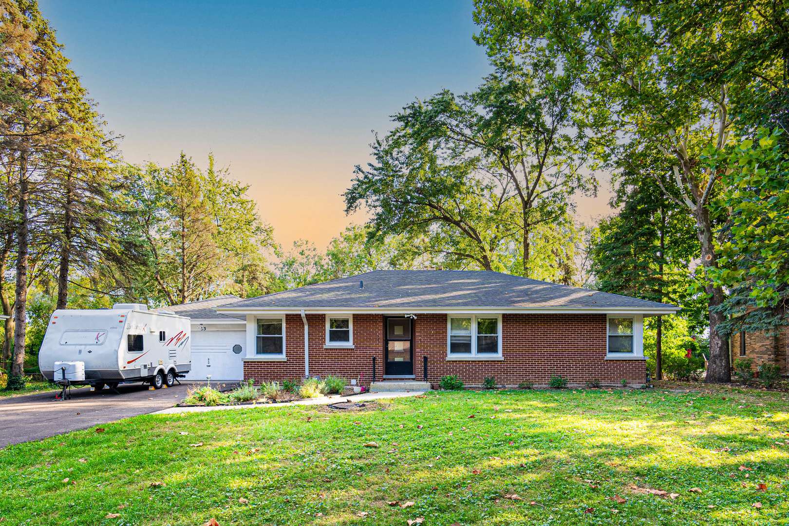 33 BRIARWOOD LN, Palatine, IL 60067