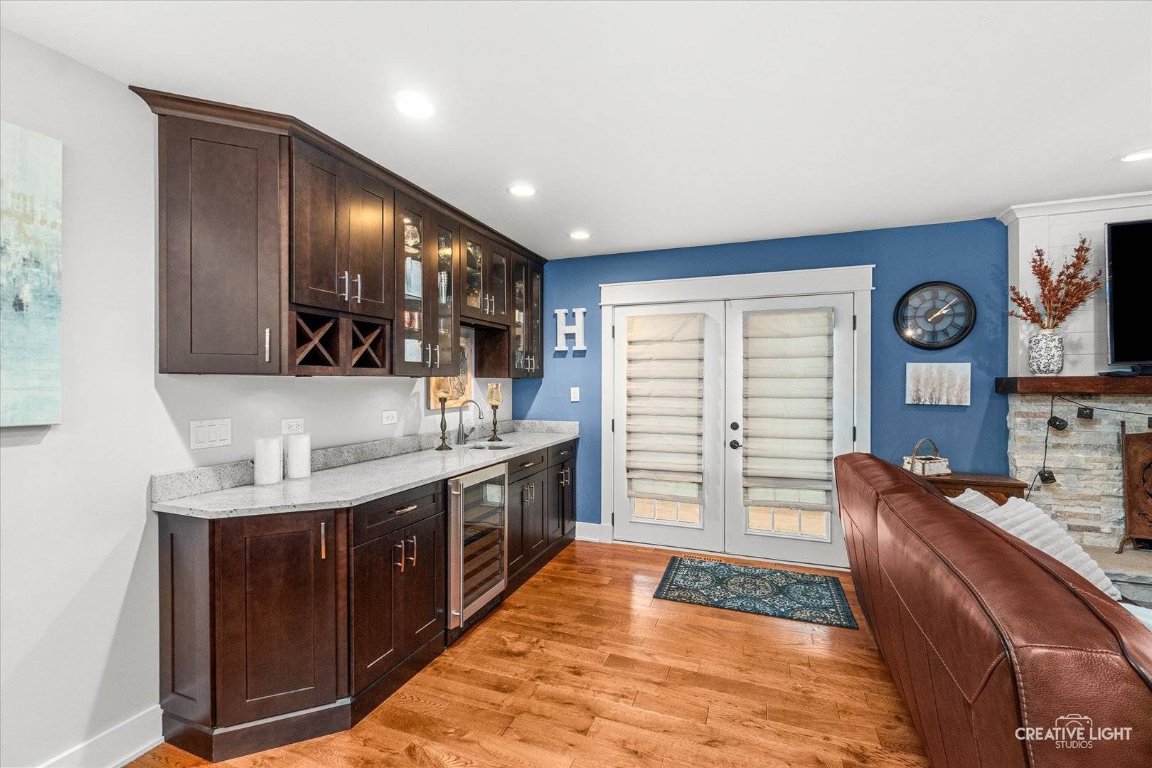 215 Chasse CIR, St. Charles, IL 60174