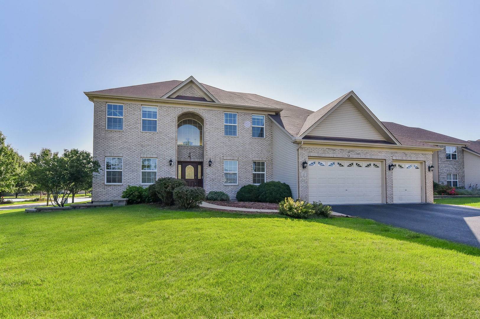 1 Duval CT, Bolingbrook, IL 60490