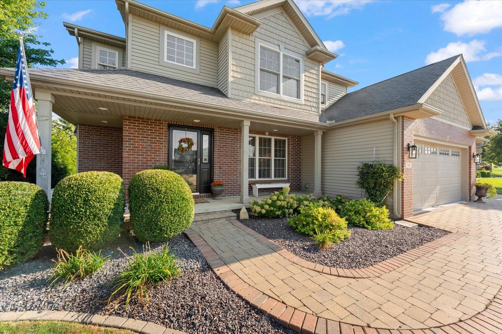 504 Elk DR, Mahomet, IL 61853