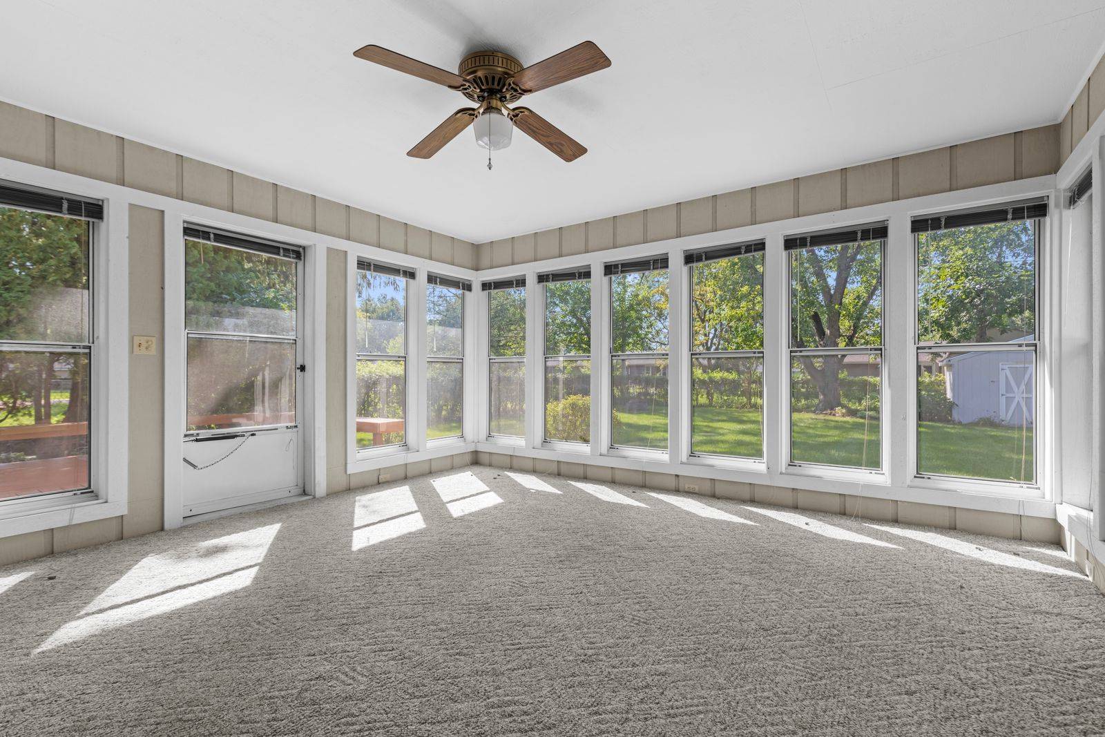 601 Windfield LN, Machesney Park, IL 61115