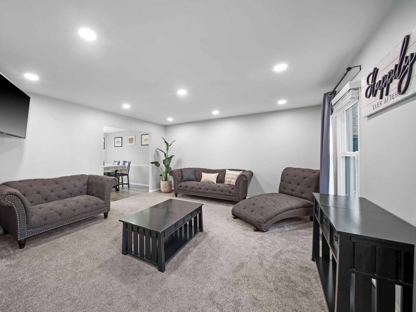 2443 Lawson BLVD, Gurnee, IL 60031