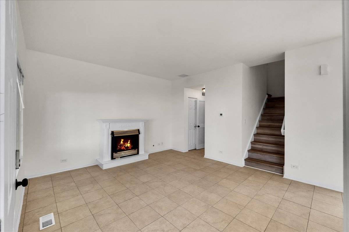 129 Braxton LN #0, Aurora, IL 60504