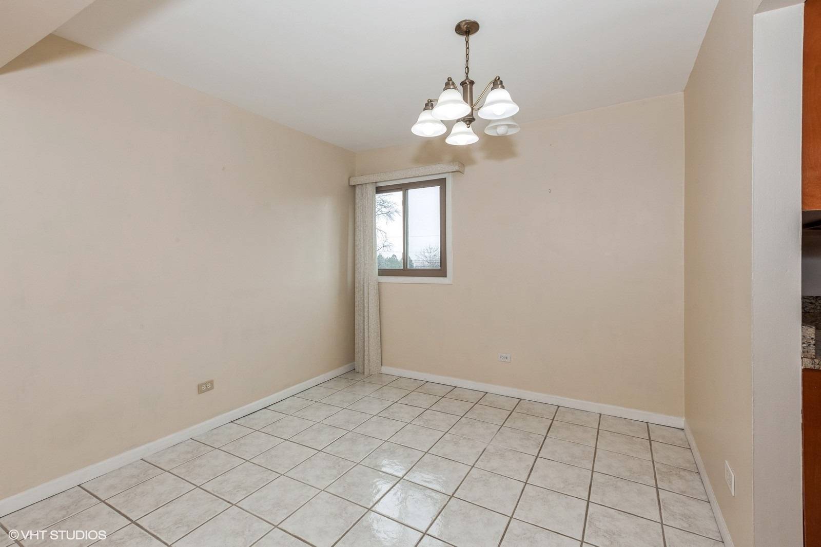 787 Wilson AVE #17, Glen Ellyn, IL 60137