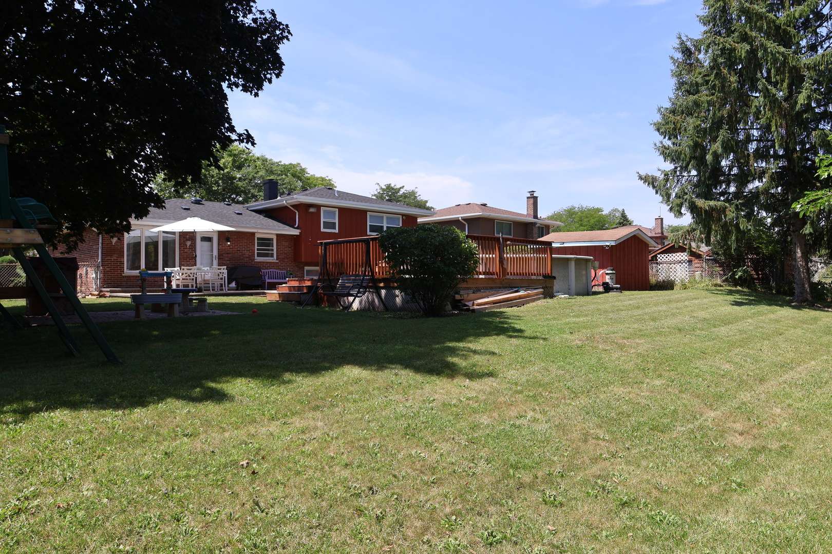 510 W Millns CT, Addison, IL 60101