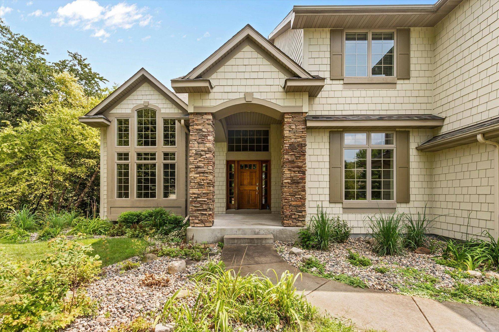3582 Birchpond RD, Eagan, MN 55122