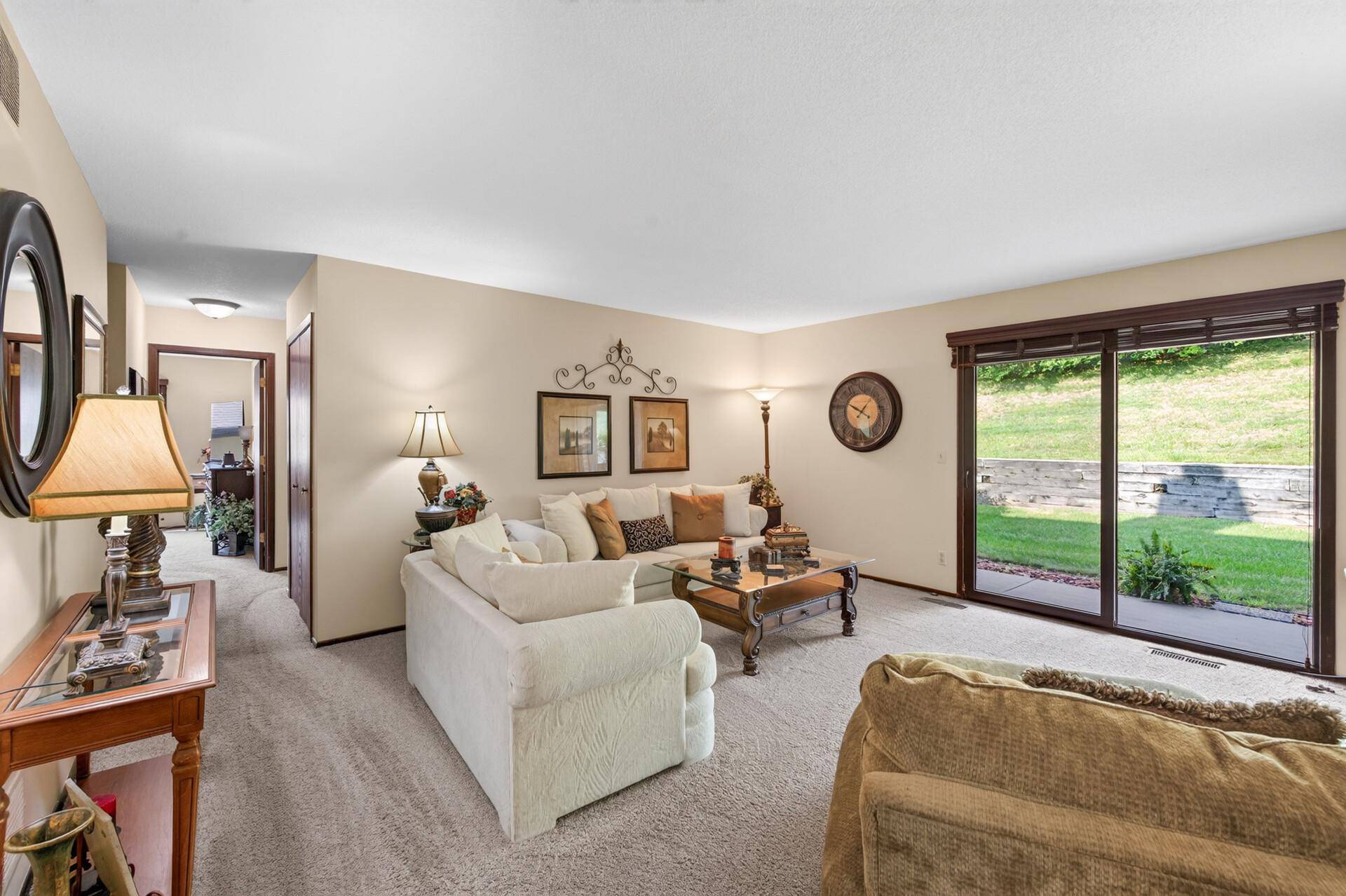 5217 Balmoral LN, Bloomington, MN 55437