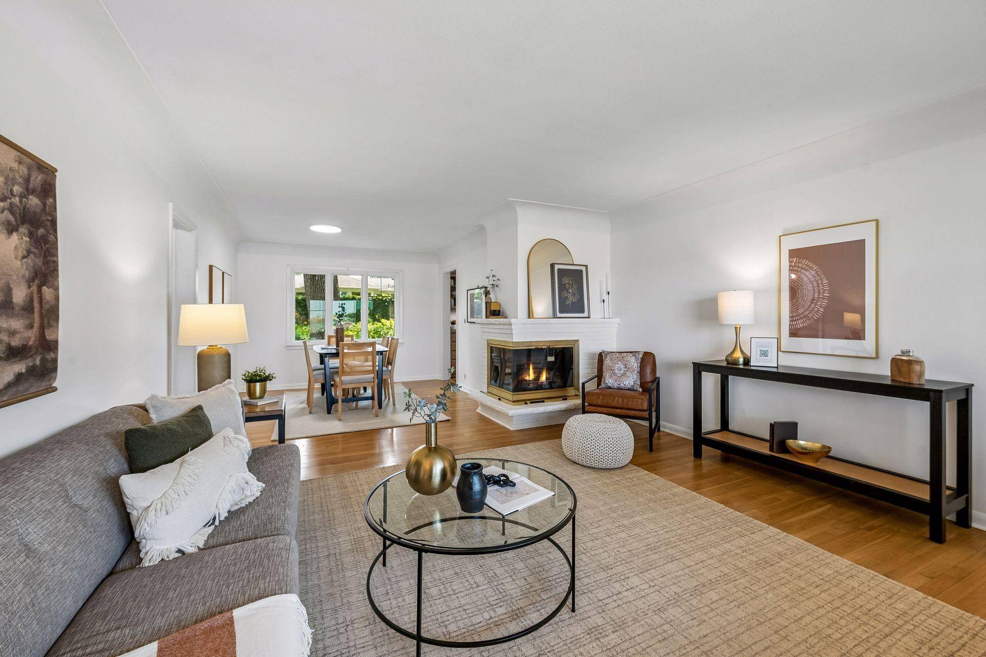 4725 School RD, Edina, MN 55424