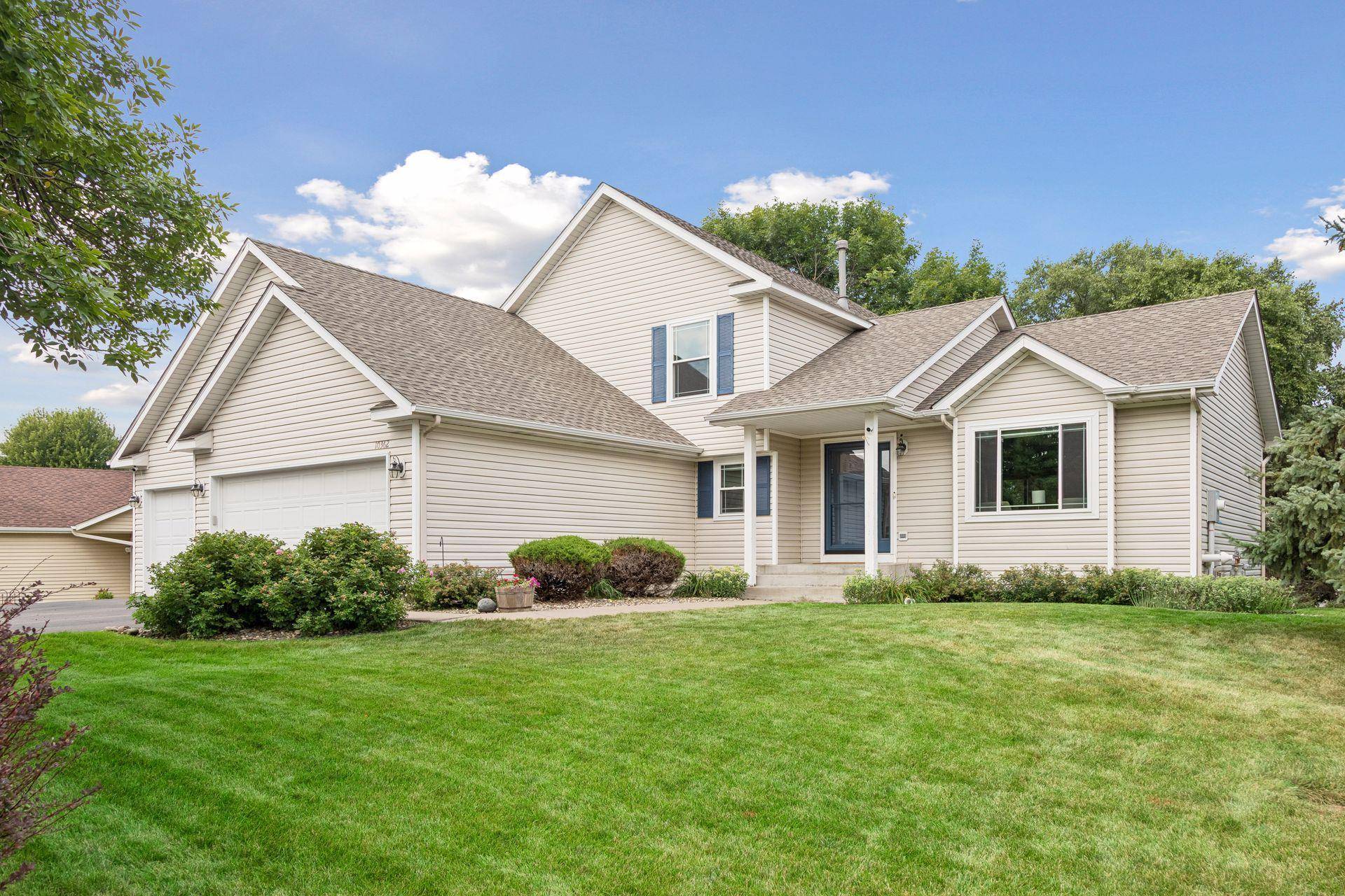 10362 Fox Run RD, Woodbury, MN 55129