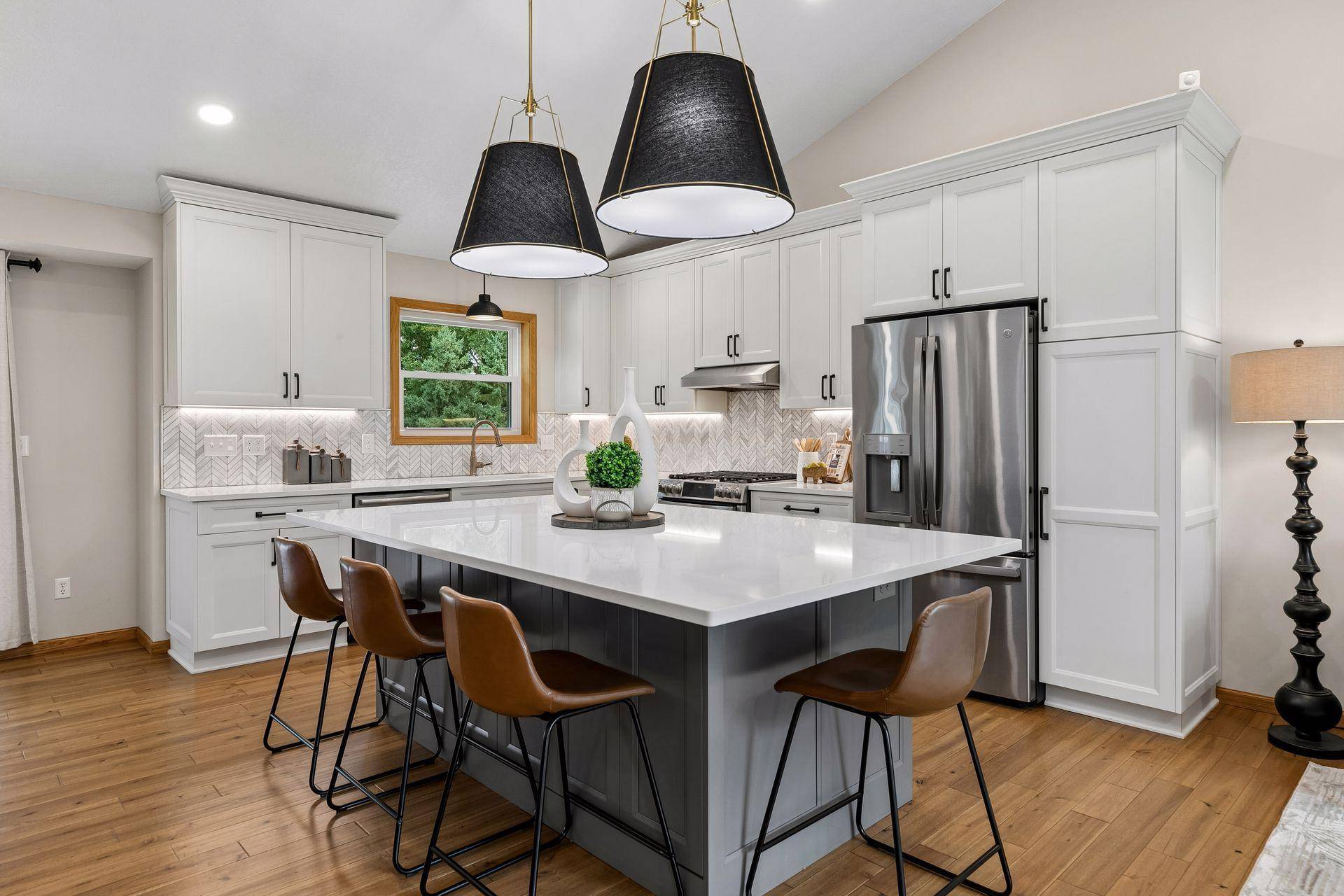 10362 Fox Run RD, Woodbury, MN 55129