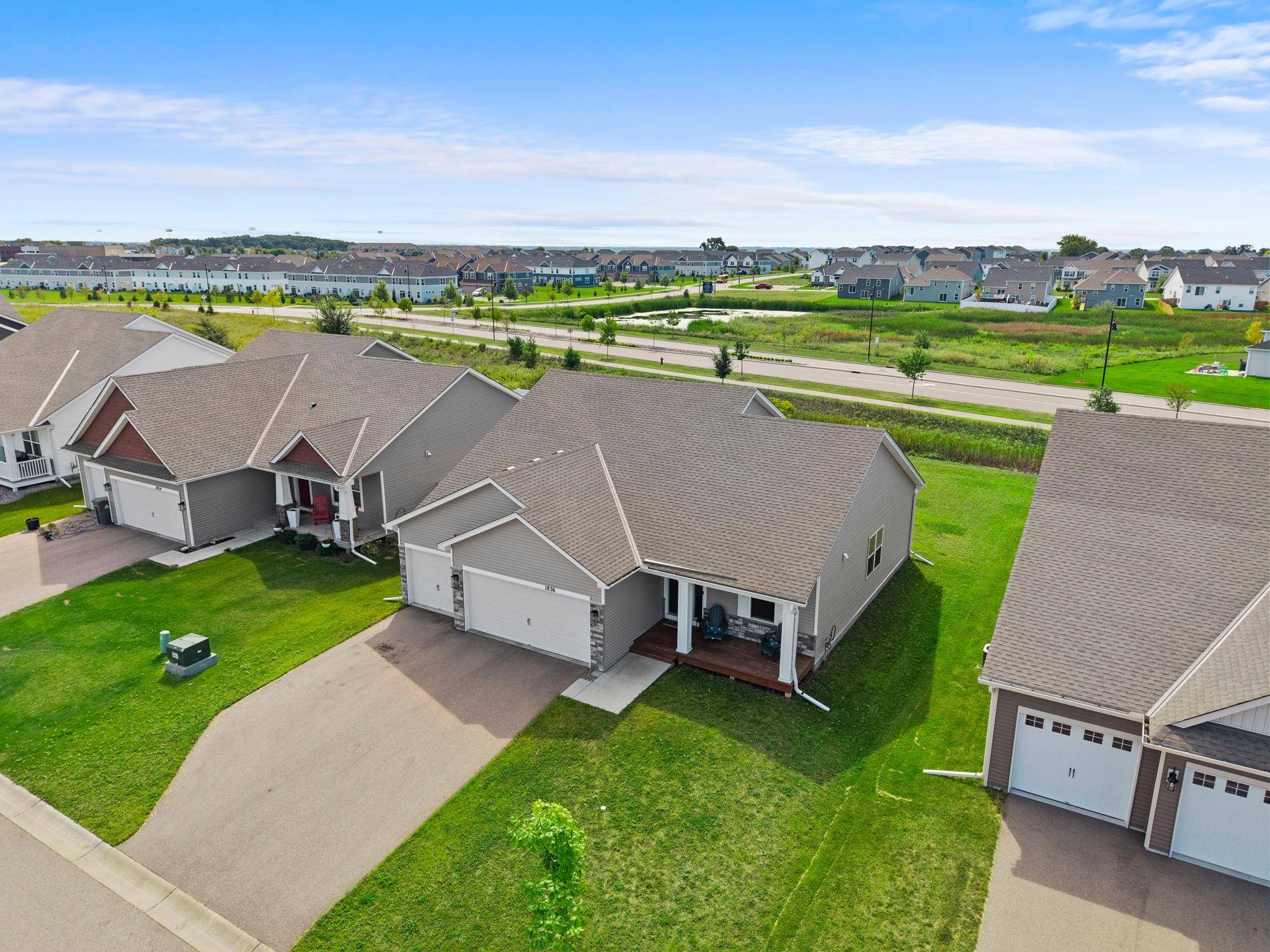 1836 Fields DR, Carver, MN 55315