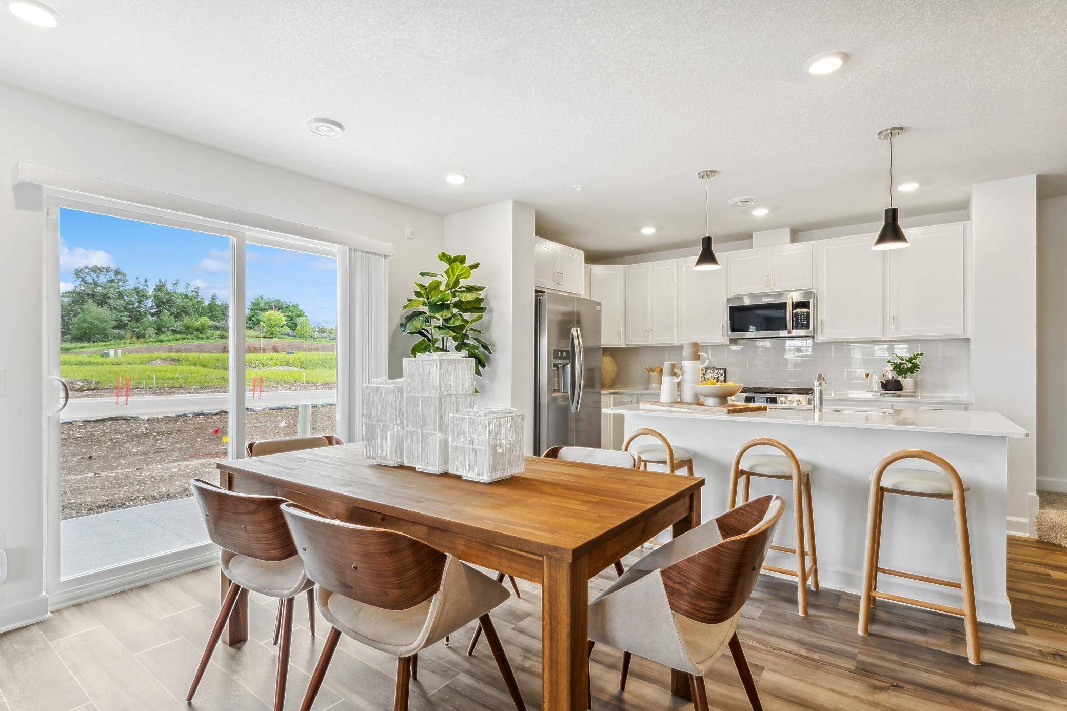 5439 Long Pointe PASS, Woodbury, MN 55129