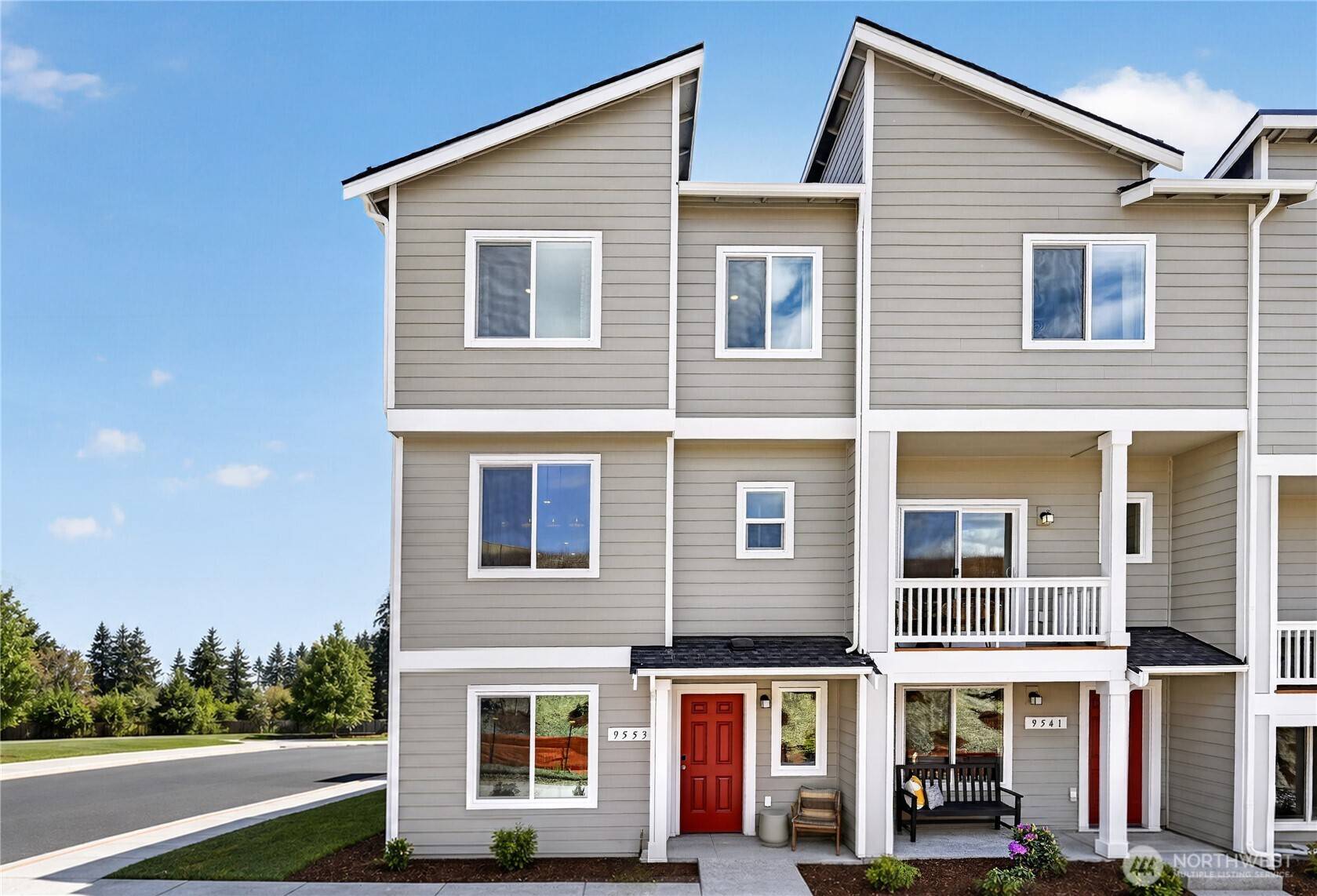 9698 Mineral AVE NW, Silverdale, WA 98383