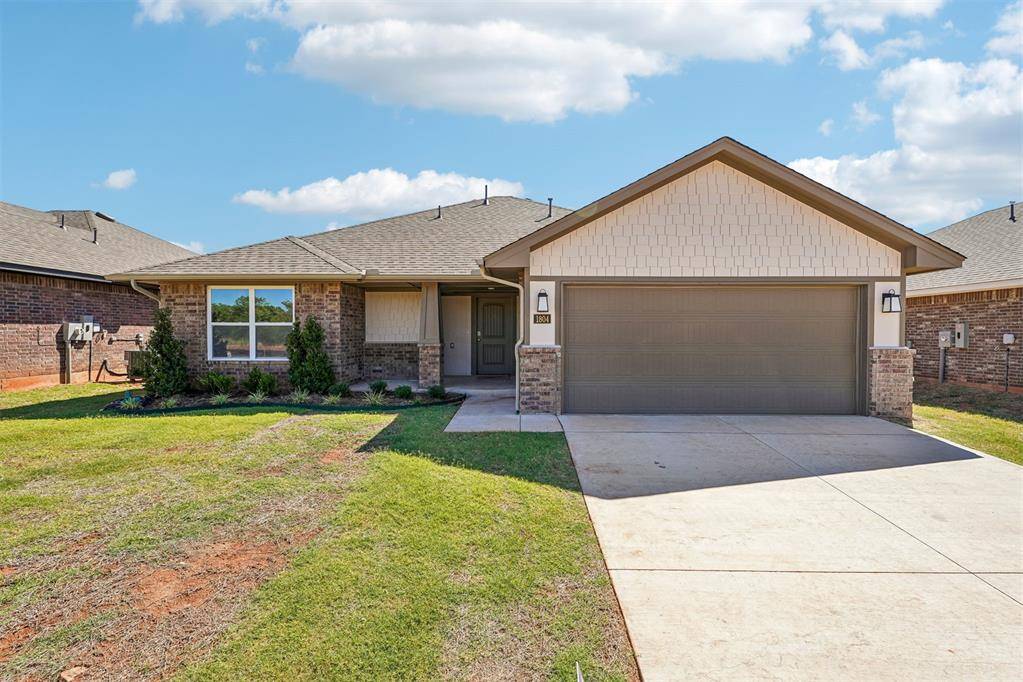 1804 Pin Cherry LN, Moore, OK 73160