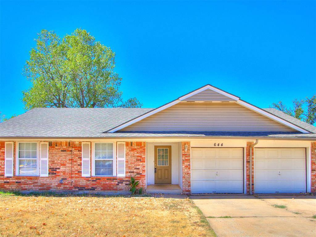 644 Howard CT, Edmond, OK 73003