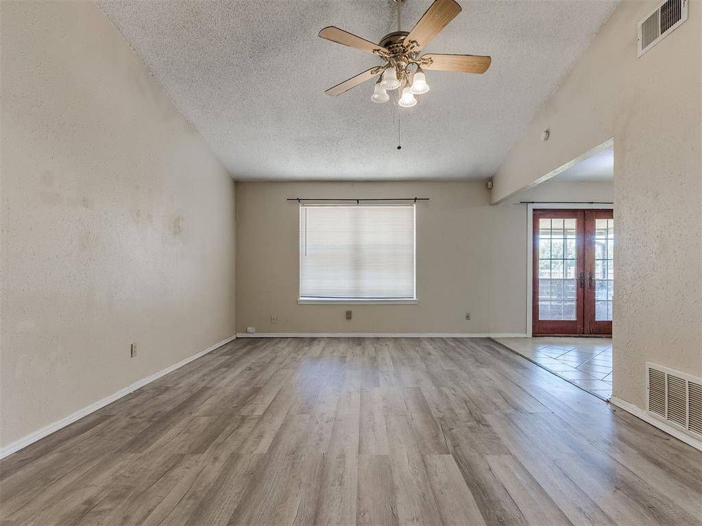 644 Howard CT, Edmond, OK 73003