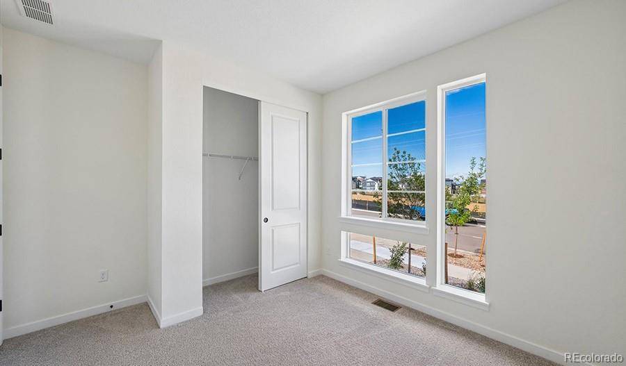 2112 S Irvington ST, Aurora, CO 80018