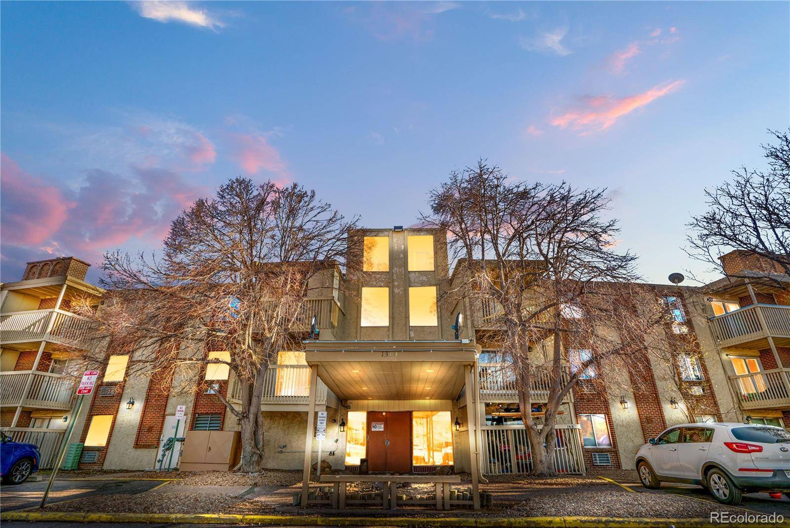 1304 S Parker RD #359, Denver, CO 80231