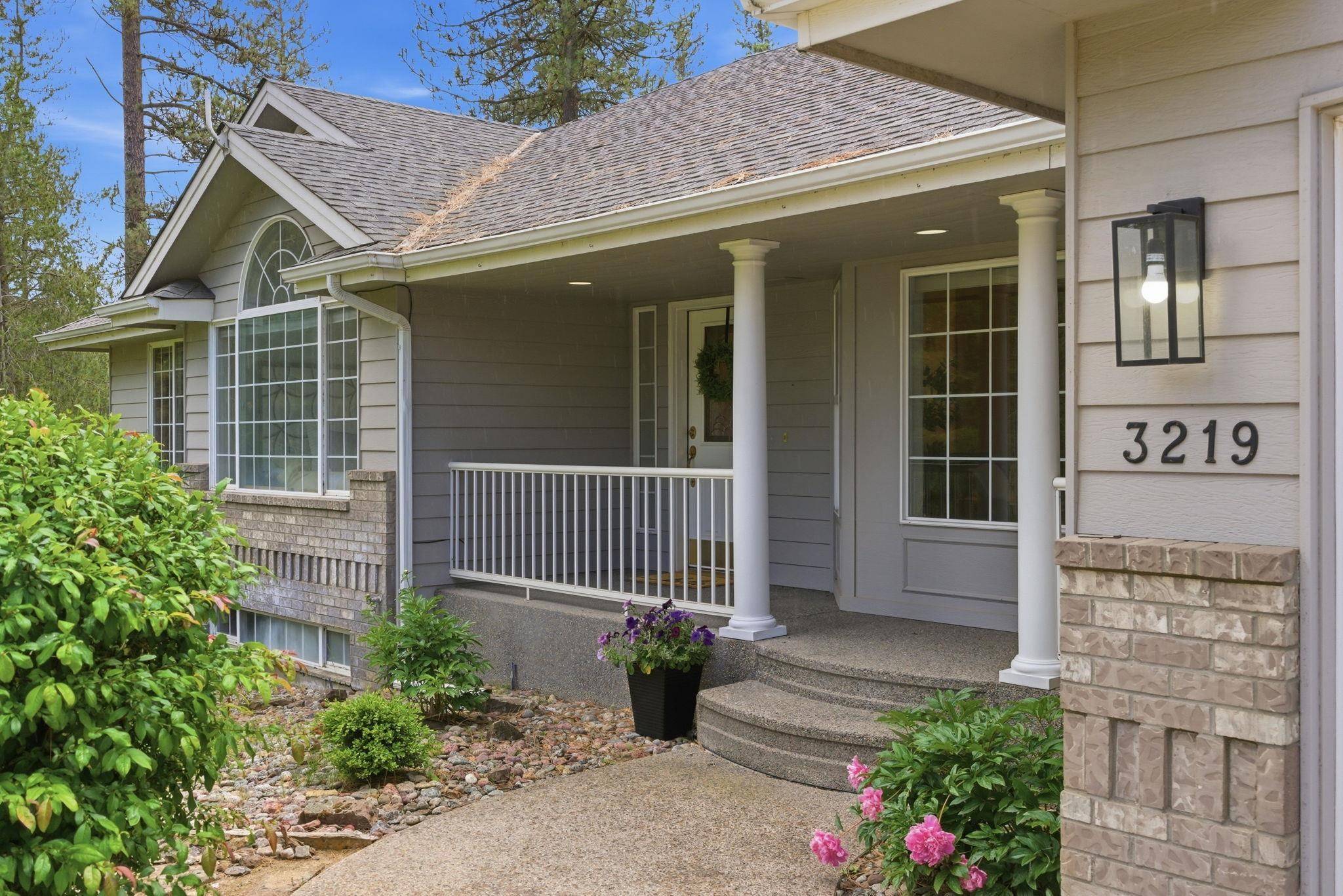 3219 W Packmule Ln, Deer Park, WA 99006