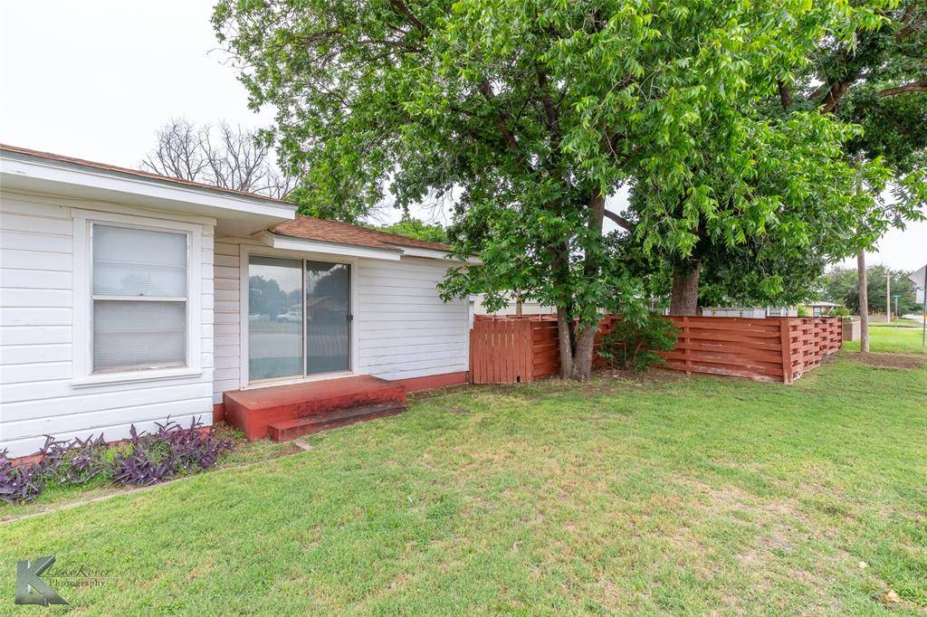 1402 Herring, Merkel, TX 79536