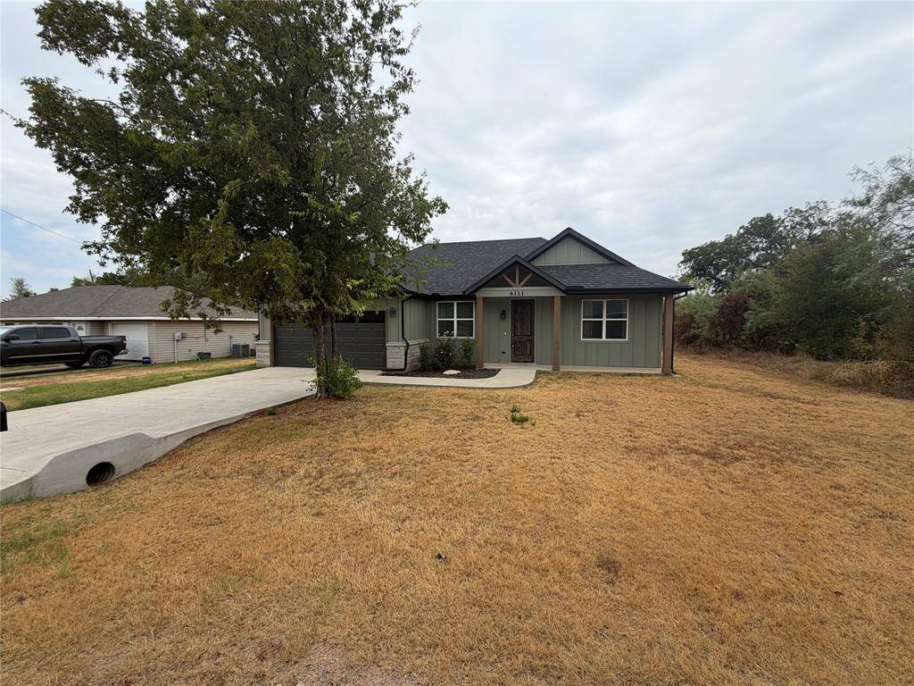 6111 Collins Court, Granbury, TX 76048