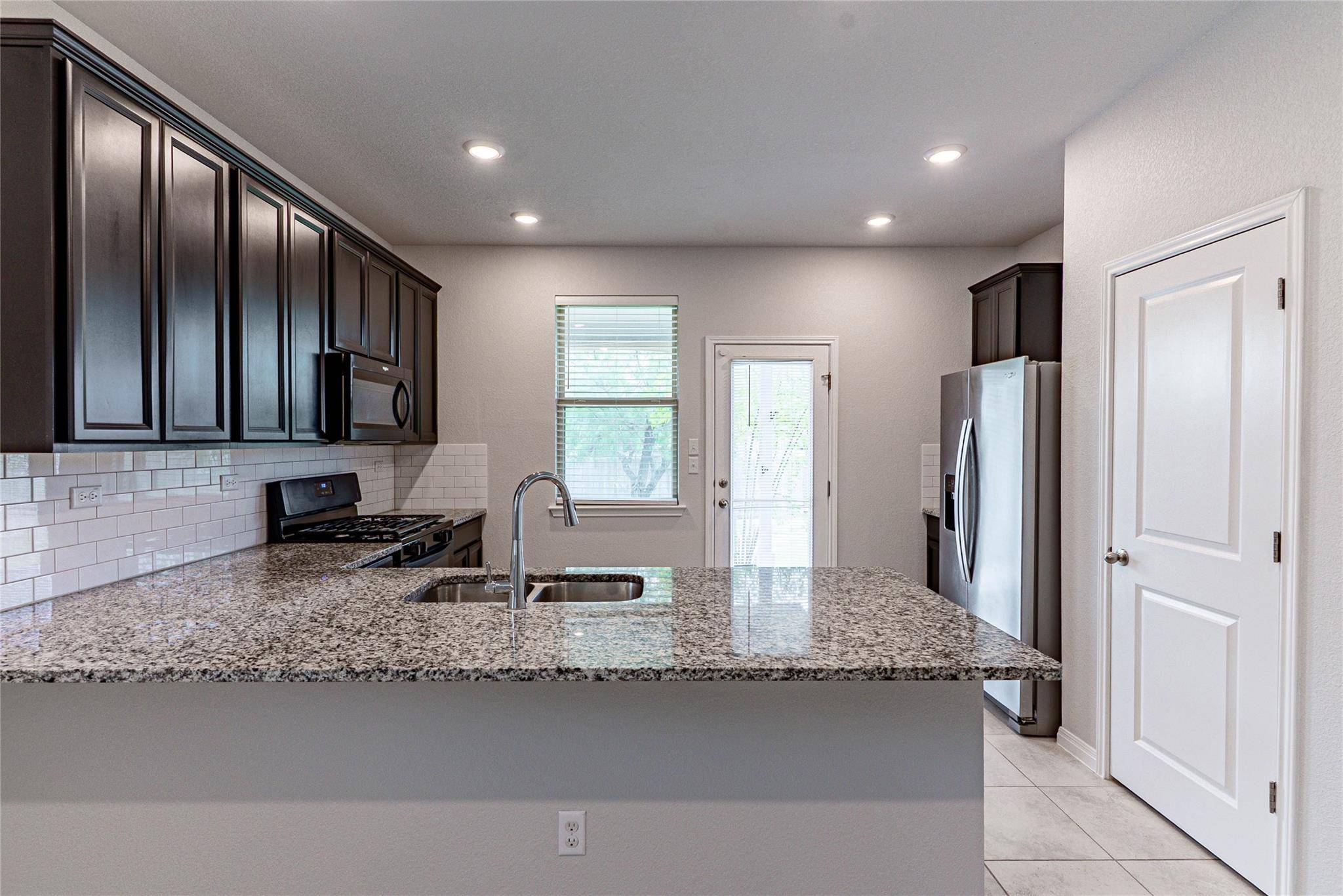 113 Mountain Valley ST, Georgetown, TX 78628
