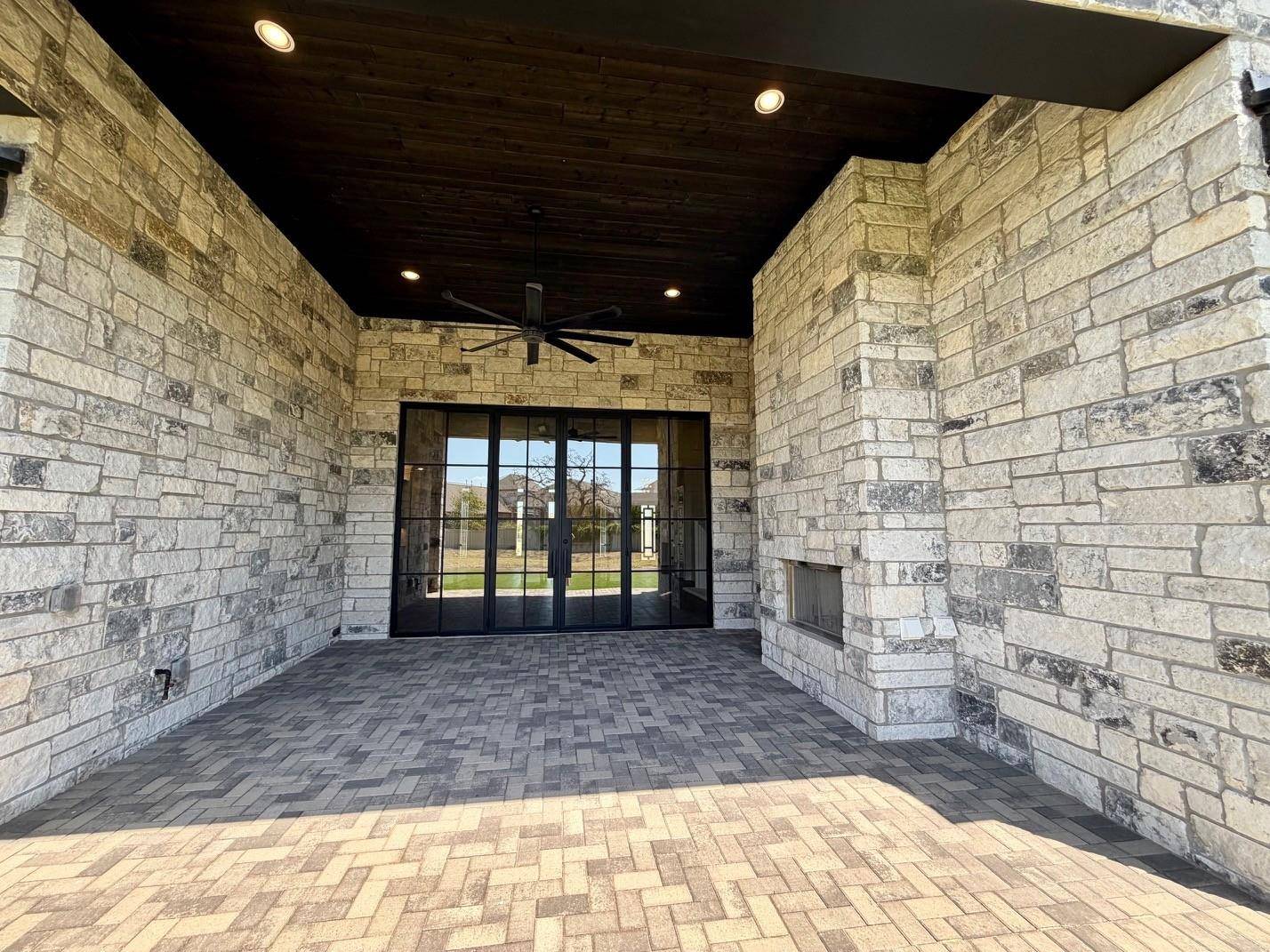 117 La Ventana DR, Liberty Hill, TX 78642