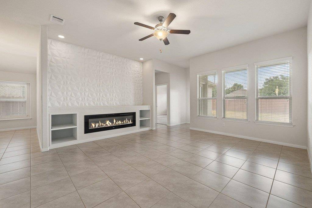 1214 Chad DR, Round Rock, TX 78665