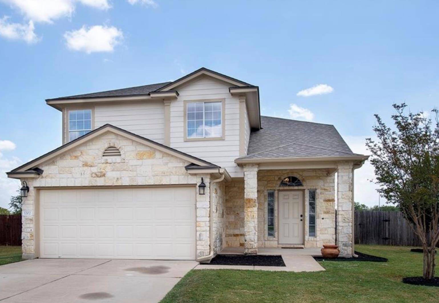 1202 Hensley DR, Leander, TX 78641